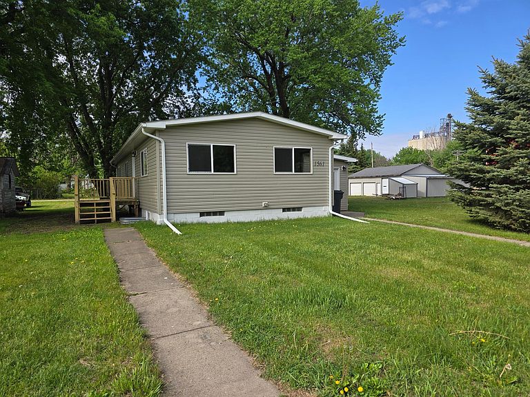 Listing photo 3
