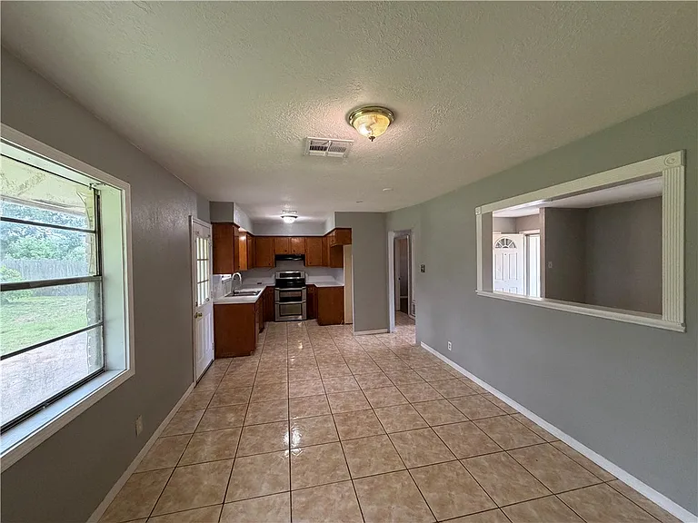 4406 Donegal Dr — Photo 7