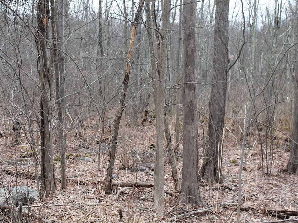 2nd image of 14 Mountain Top Rd