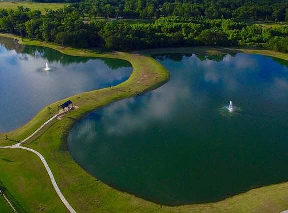 Gorgeous Community twin ponds