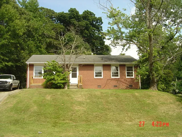 2902 Holmes Rd