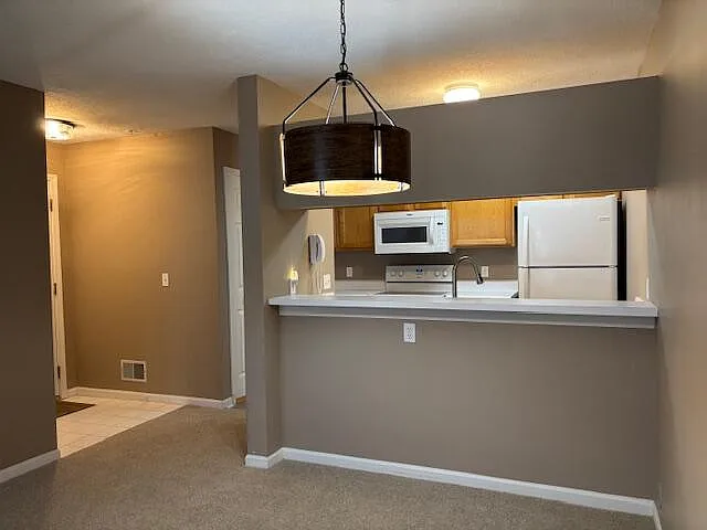 4303 Inverness St — Photo 6