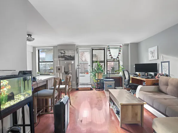 1075 Sheepshead Bay Road image 6 of 32