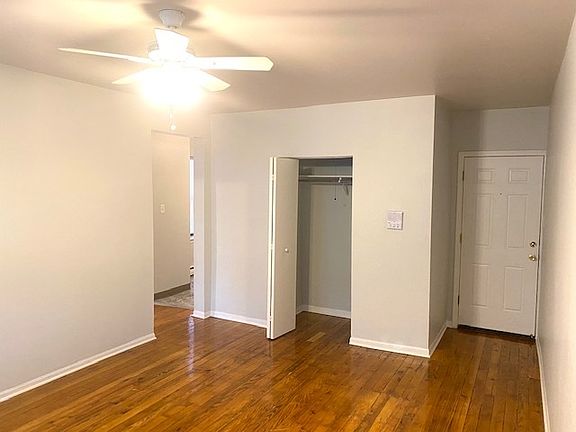 4th image of 4915 S Drexel Blvd APT 202