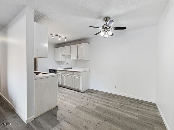 3rd image of 1061 W Beaver Creek Blvd #G104