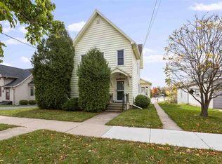 525 Broad St, Menasha, WI 54952