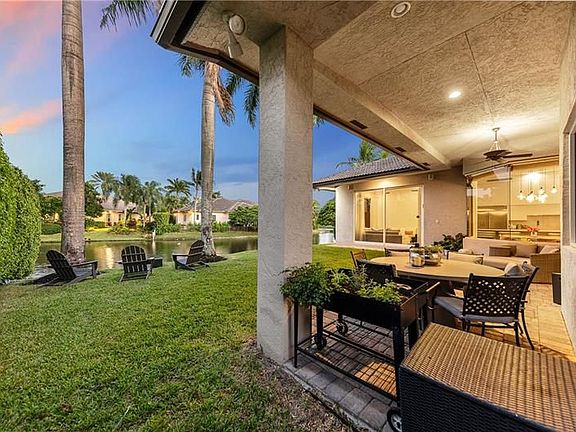 3rd image of 11064 Canary Island Ct