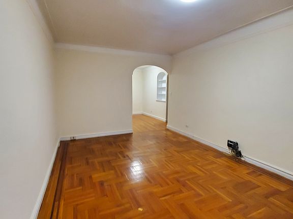 5th image of 4135 45th St APT 3A