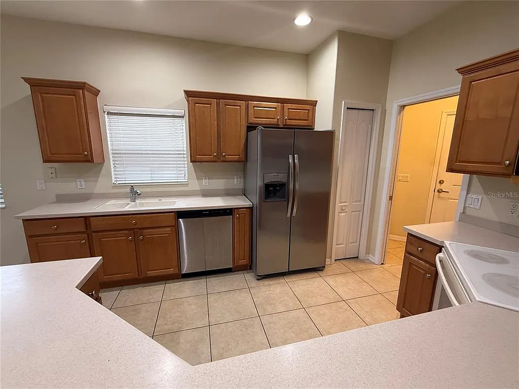 2 bed, 2.0 bath, 1665 sqft, $2,300 — Photo 4