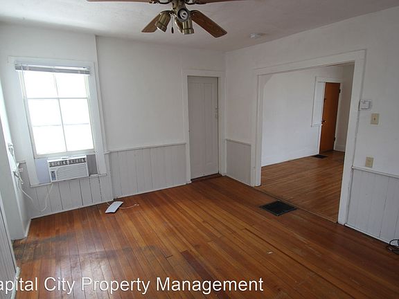 3rd image of 106 2nd St NW Unit 1