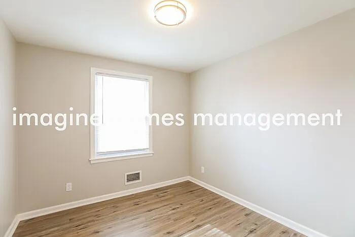 9010 W 82nd St — Photo 12