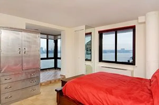 Rented by Douglas Elliman | media 18