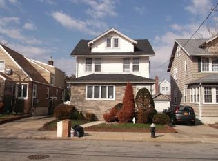 527 Beach 134 St #134, Rockaway Park, NY 11694