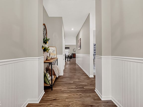 5th image of 503 Buckthorn Ln