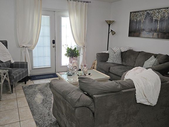 5th image of 152 Dawn Cir