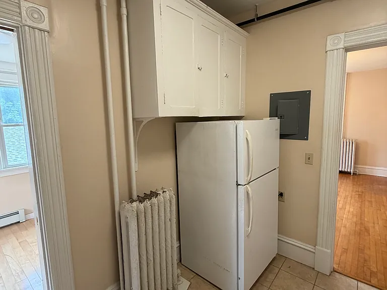 69 N Prospect St #6 — Photo 4
