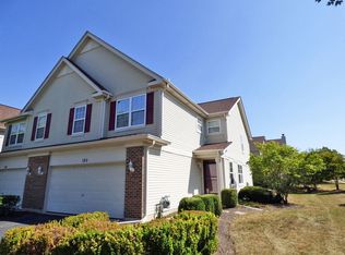 180 Red Rose Dr, St Charles, IL 60175