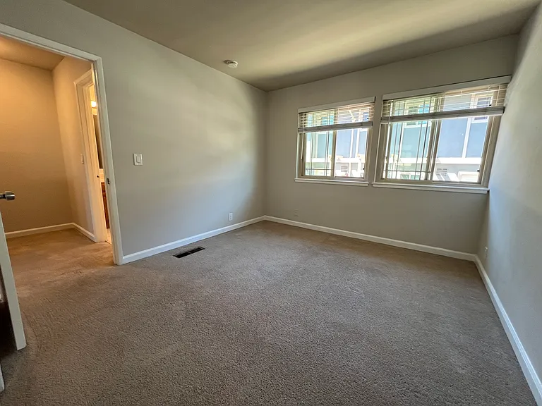 Farm Hill Manor — Photo 15