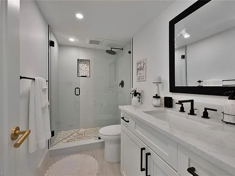 1950 Gulf Shore Blvd N #107 — Photo 14