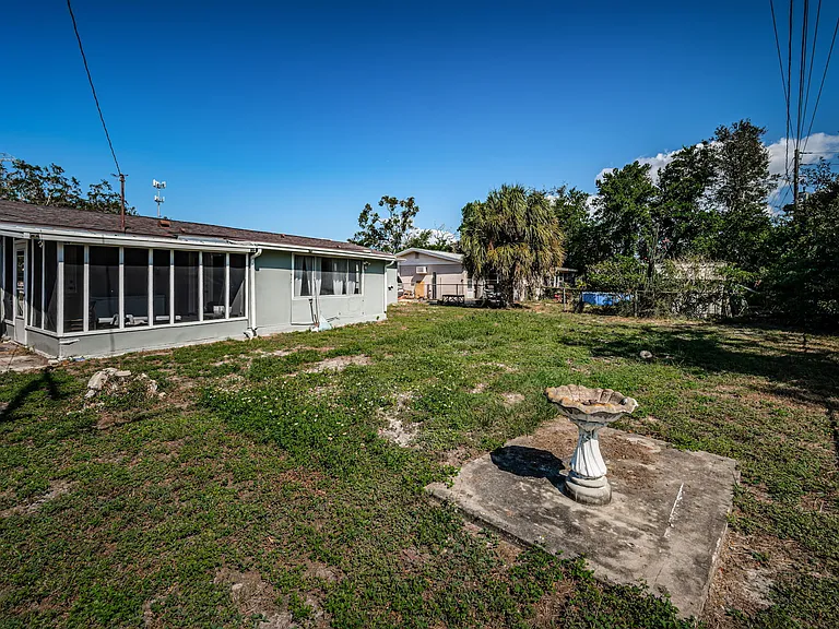 4424 Beacon Square Dr — Photo 22