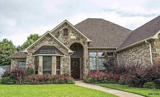 2nd image of 1405 Holly Star Dr