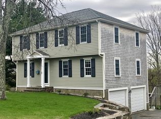 54 Park View Dr, Hingham, MA 02043