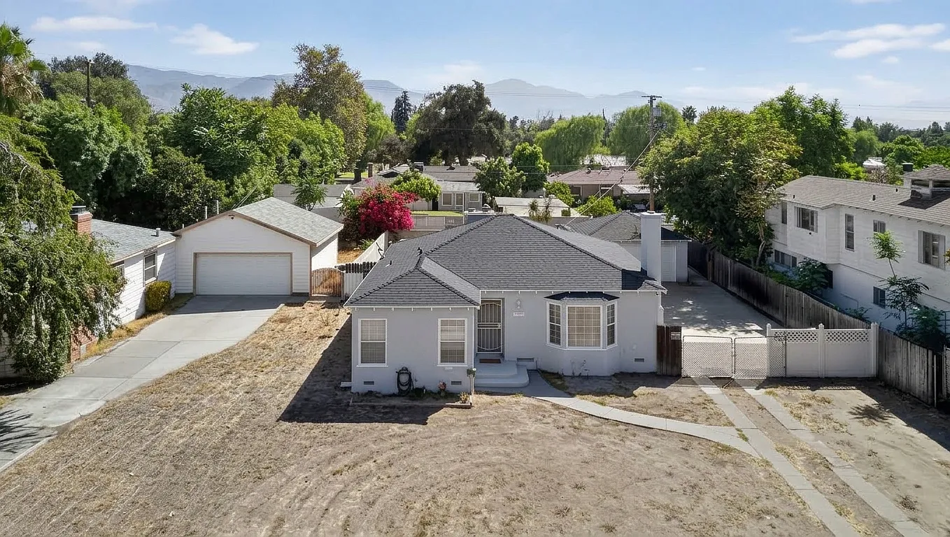 3 bed, 1.5 bath, 1516 sqft, $3,150 — Photo 1