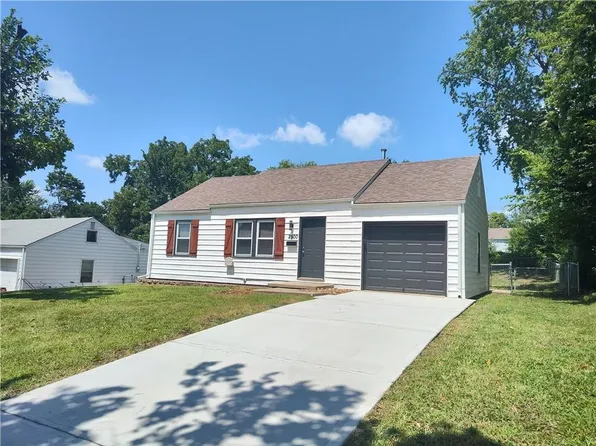 2500 NE 58th St, Kansas City, MO 64118
