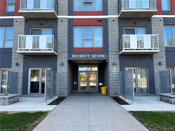 77 Leland St #418, Hamilton, ON L8S 3A1