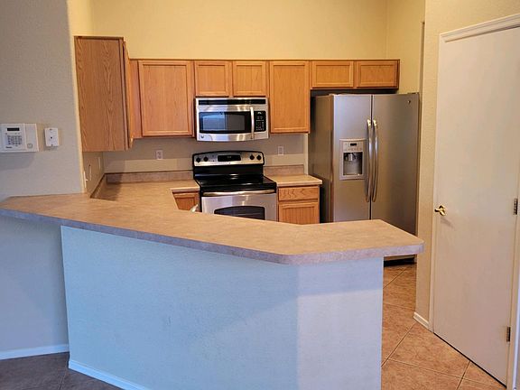 2nd image of 505 E Cactus Mountain Dr
