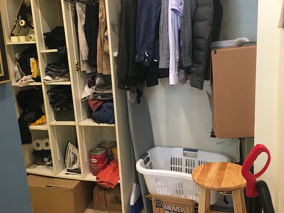 2nd image of 2011 Spruce St APT 1M