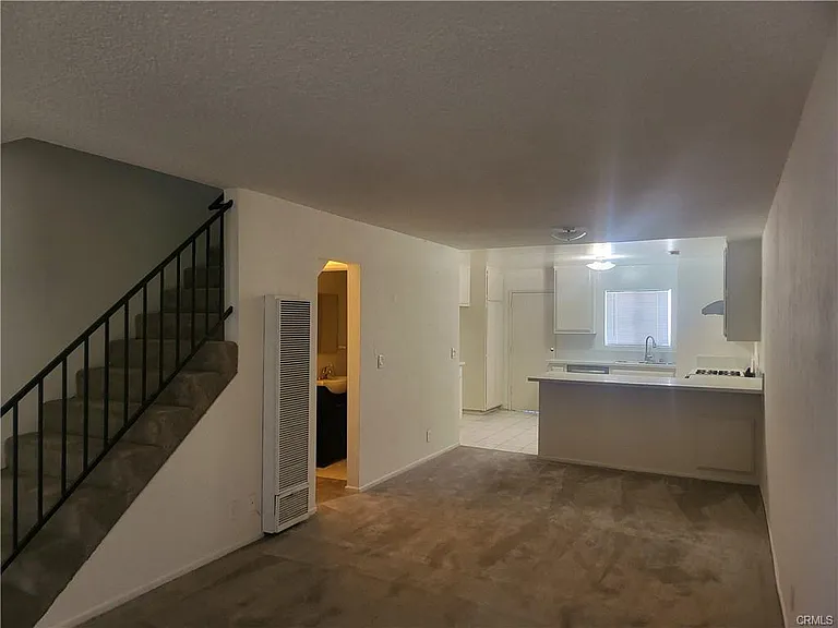425 E Mission Rd #C — Photo 4