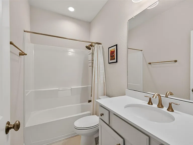 2524 Hagerman Ct — Photo 11