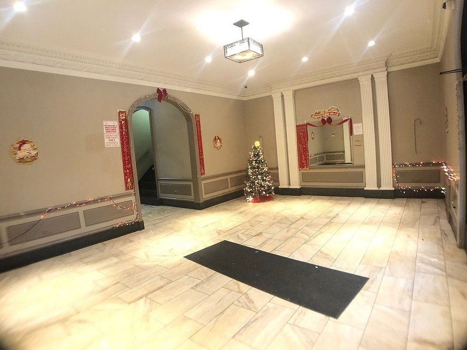 1st image of 181 Hawthorne St #37