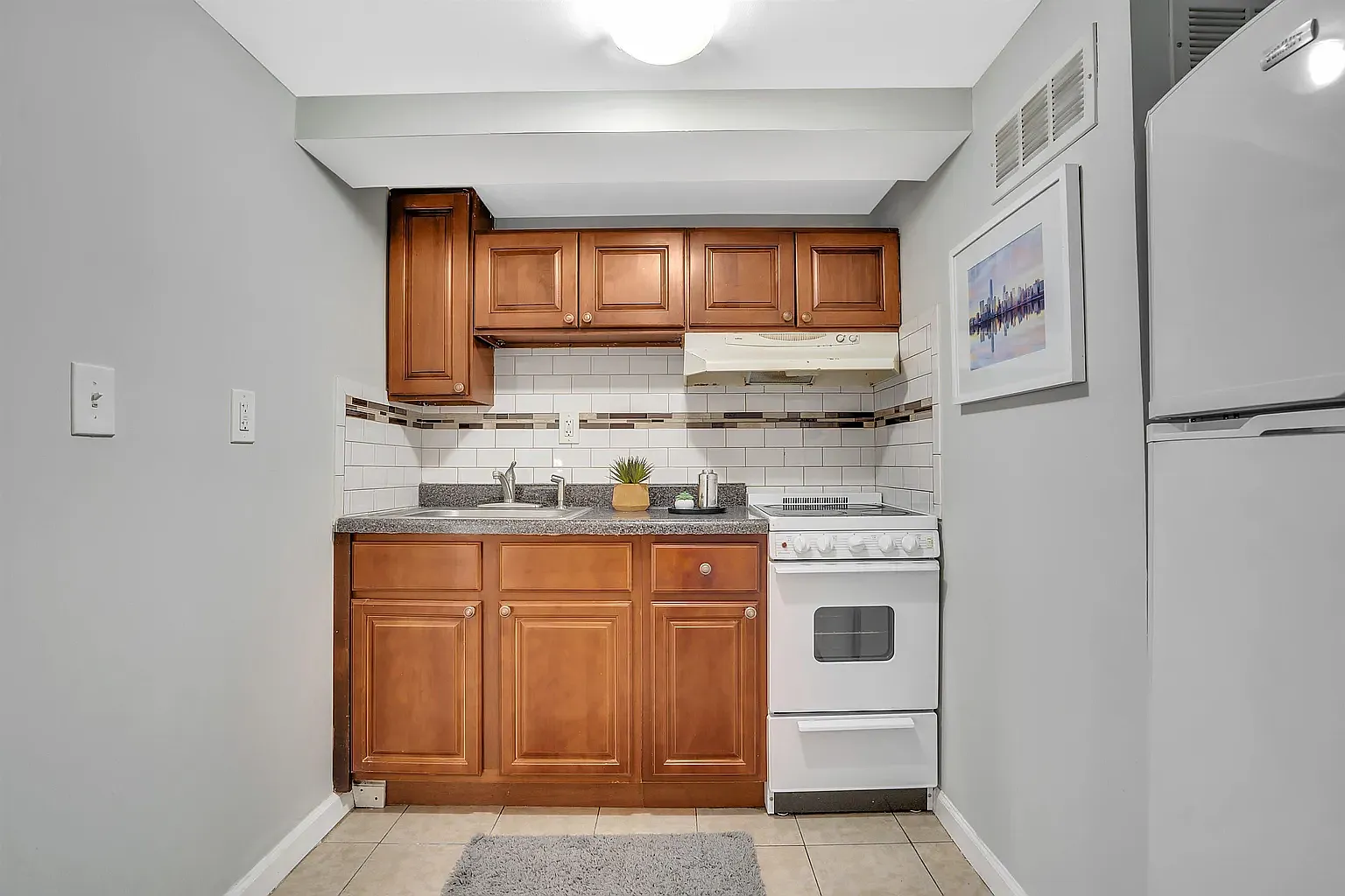 1 bed, 900 sqft, $2,000 — Photo 3