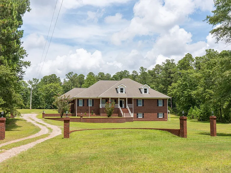 785 Glenwood Dr — Photo 1