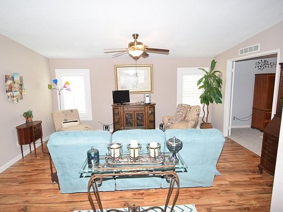 5th image of 7079 SE Carrotwood Ln