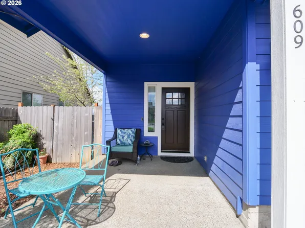 609 NE Megan Dr, Estacada, OR 97023