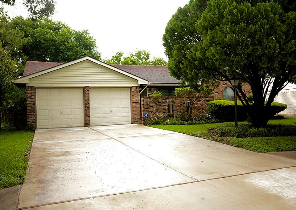 1st image of 7942 Dawnridge Dr