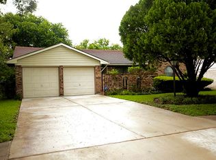 7942 Dawnridge Dr, Houston, TX 77071