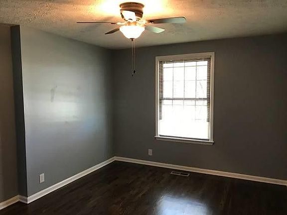 5th image of 126 Hillwood Dr