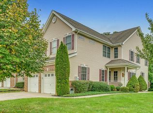 42 Smock Ct, Manalapan, NJ 07726