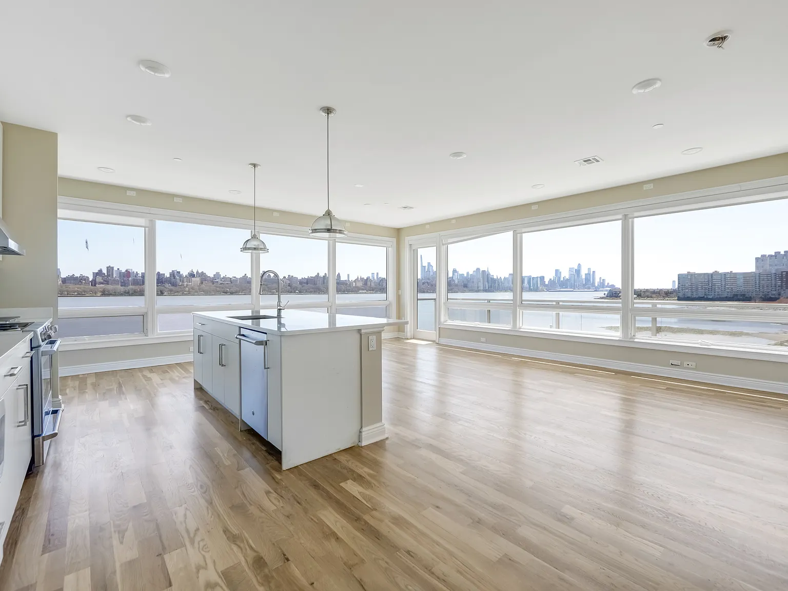 2 bed, 1246 sqft, $6,500 — Photo 1