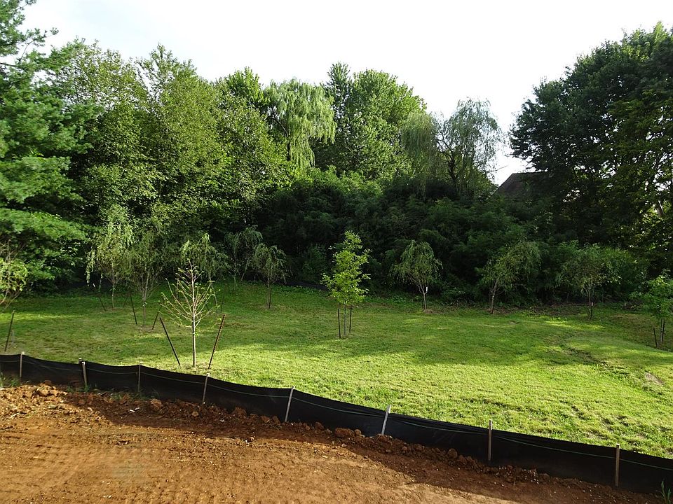 2nd image of 1068 Sawgrass Cv