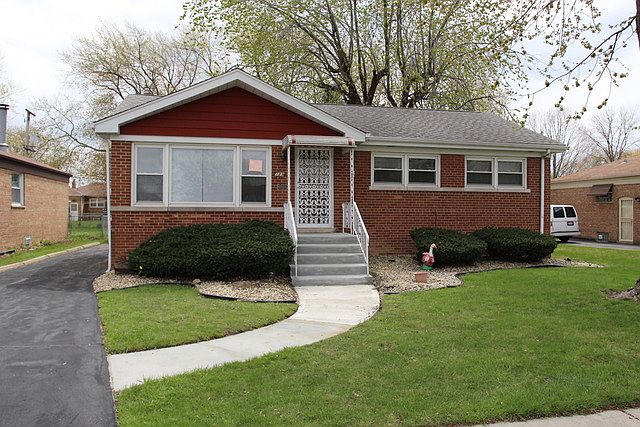 1st image of 729 E 163rd Pl