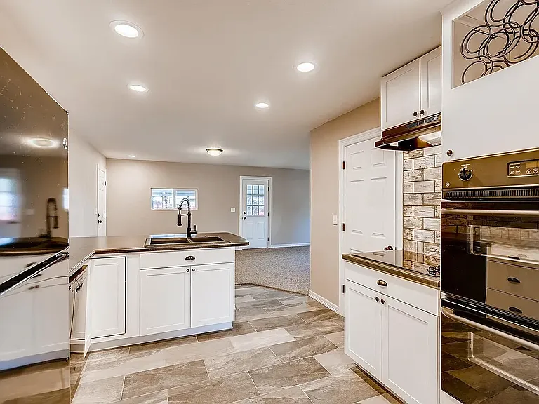 735 Raleigh St — Photo 11