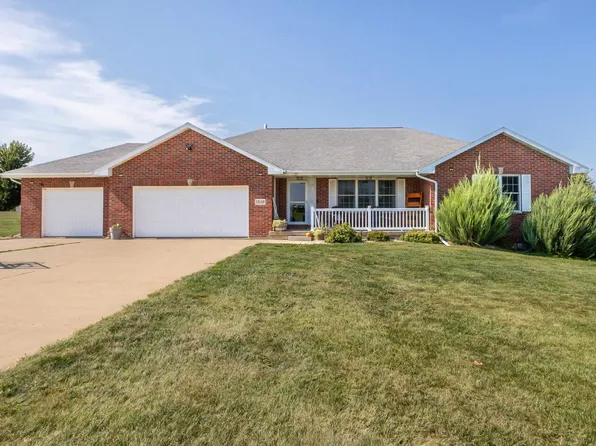 13149 W Clay Dr, Dubuque, IA 52002