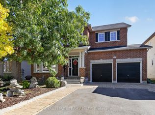 127 Coyote Cres, Ottawa, ON K2S 2G5