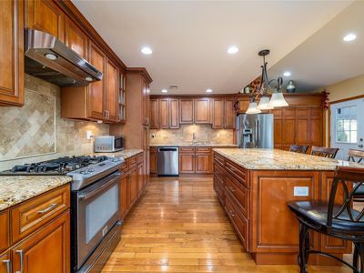 5 Hyannis Court, East Rockaway, NY, 11518