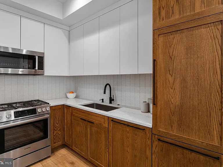 2525 Pennsylvania Ave NW #303 — Photo 12